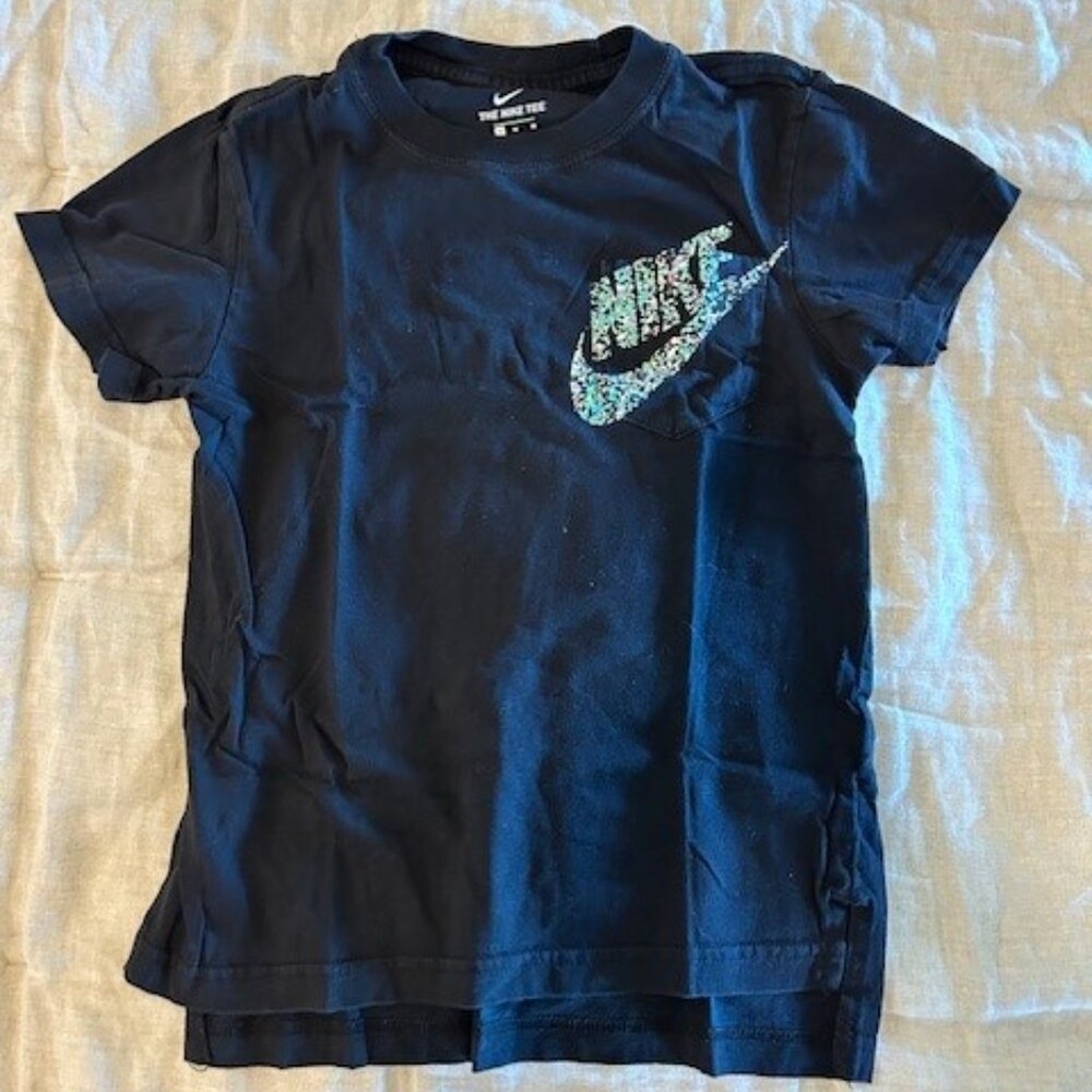 Girls Nike Tee